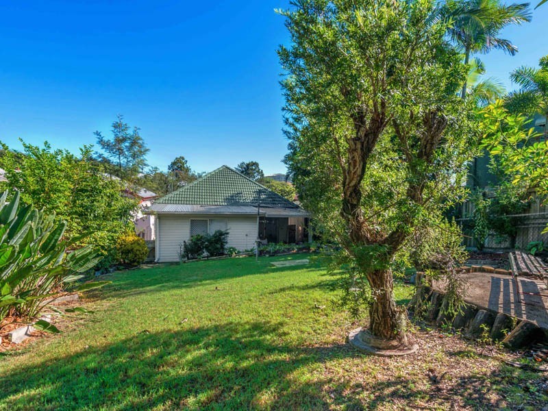 79 Lizzie Street, Bardon QLD 4065