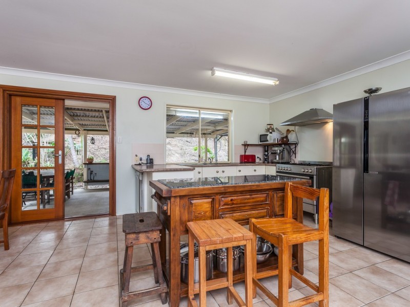 5 Hoare Court, Bunya QLD 4055