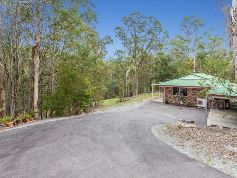 5 Hoare Court, Bunya QLD 4055
