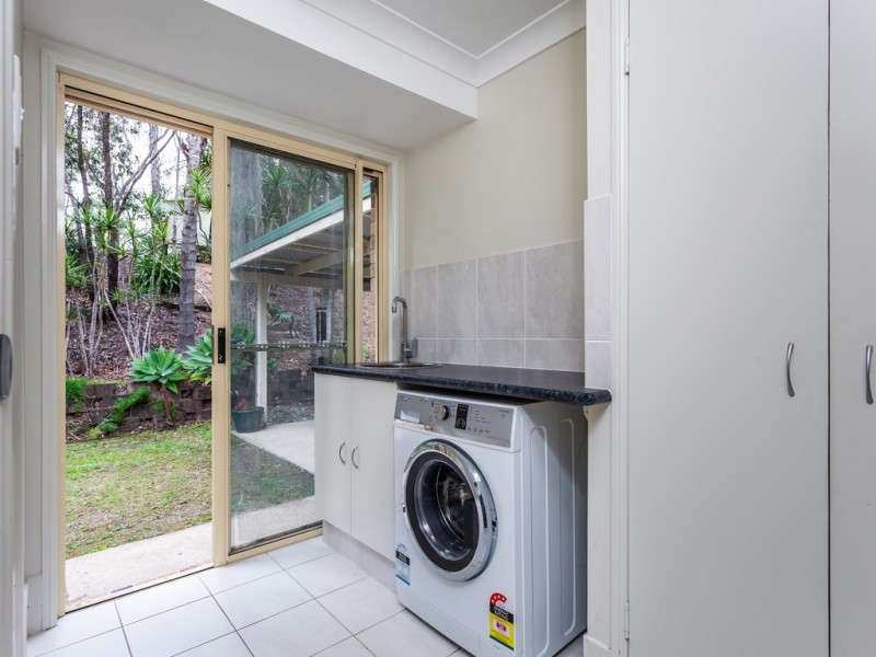 5 Hoare Court, Bunya QLD 4055