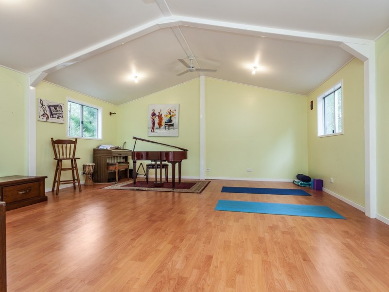 5 Hoare Court, Bunya QLD 4055