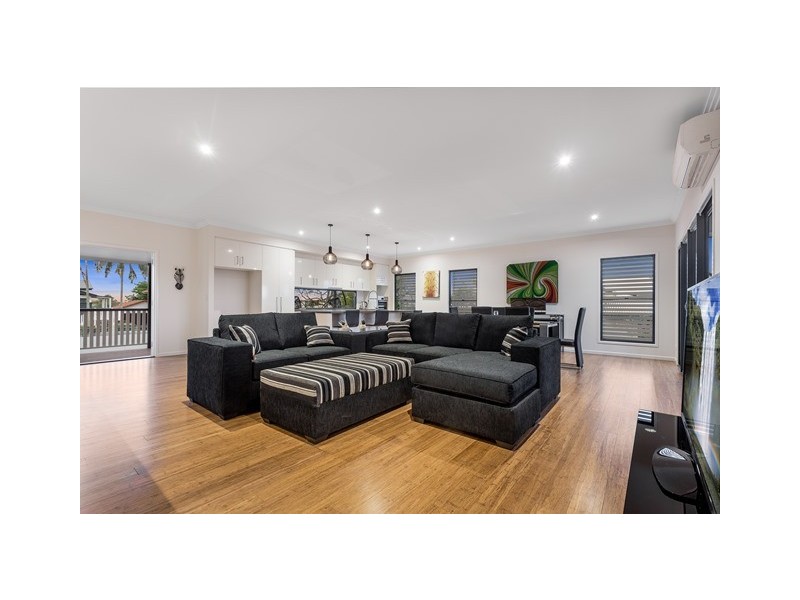 25 Thomas Street, Grange QLD 4051