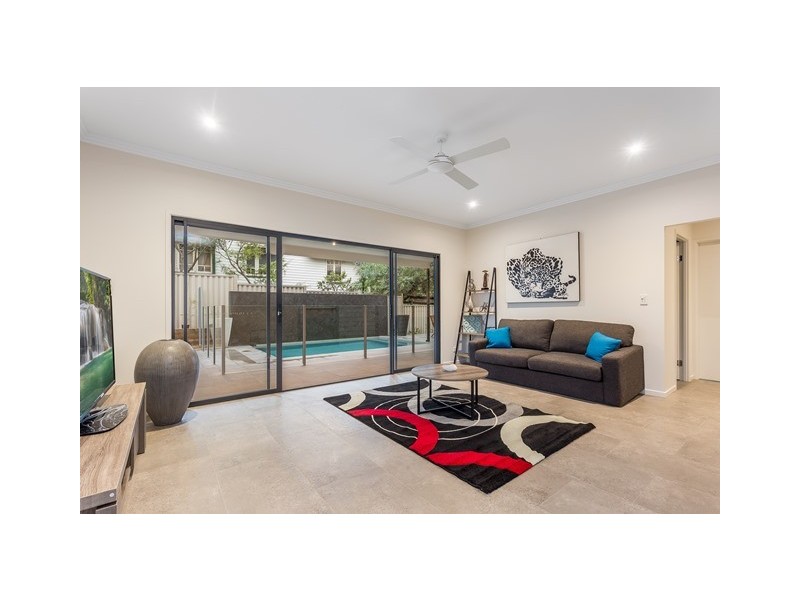 25 Thomas Street, Grange QLD 4051