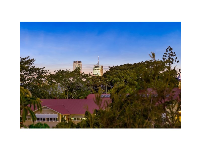 25 Thomas Street, Grange QLD 4051