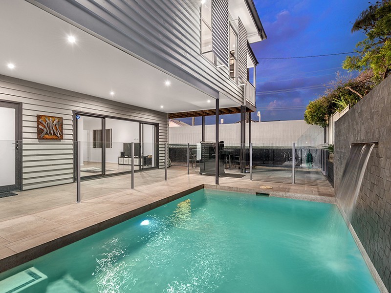 25 Thomas Street, Grange QLD 4051