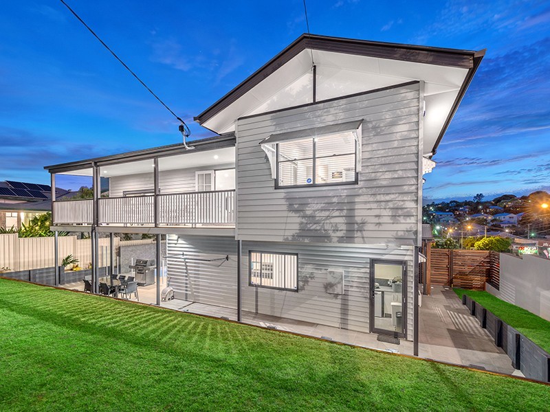 25 Thomas Street, Grange QLD 4051