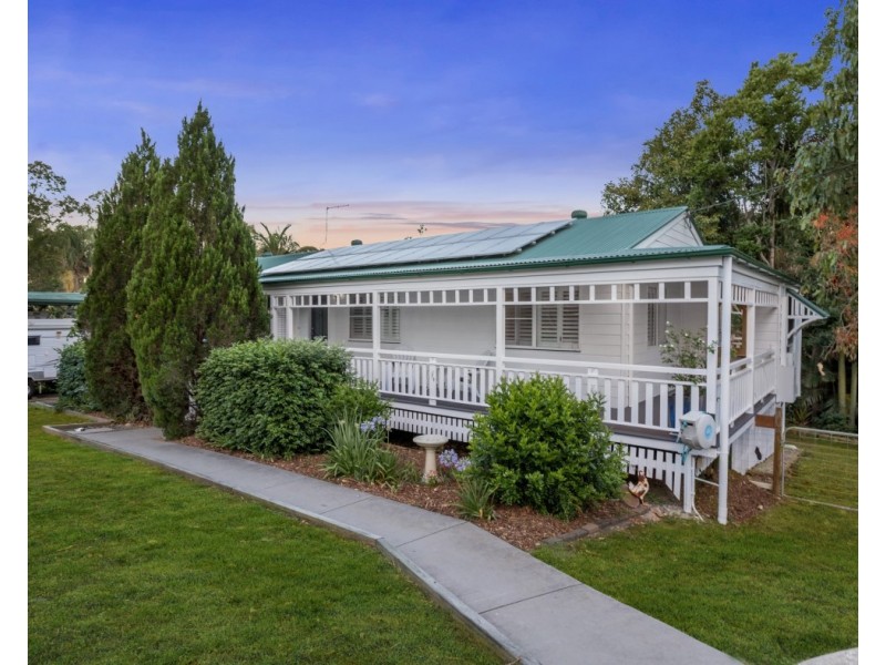 10 Weston Drive, Bunya QLD 4055