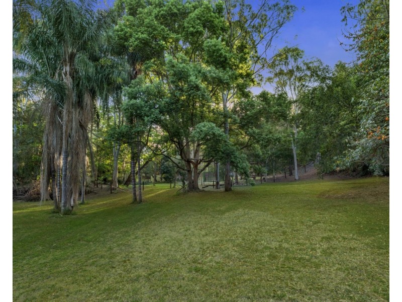 10 Weston Drive, Bunya QLD 4055