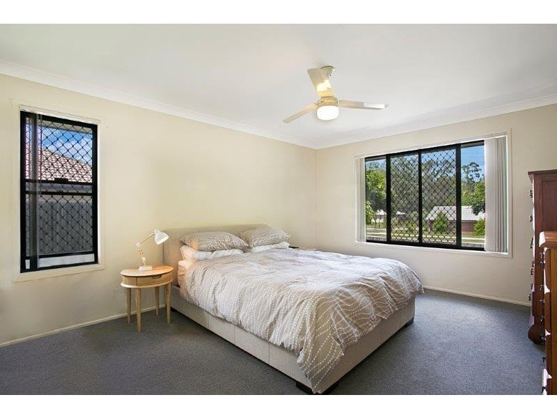 11 Eucalypt Place, Anstead QLD 4070