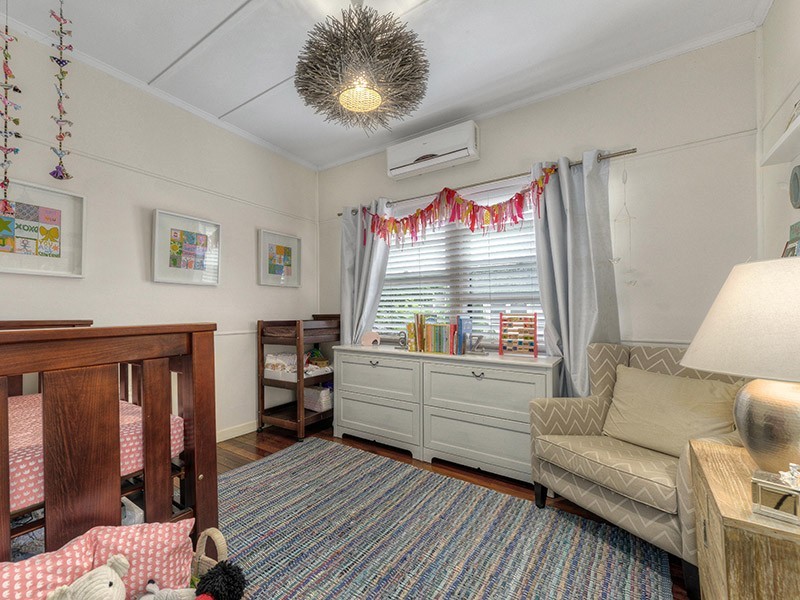 36 Hoolan Street, Stafford QLD 4053