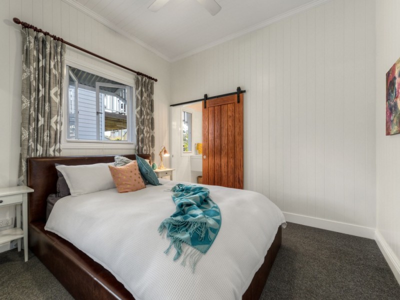 37 Strathmore Street, Kedron QLD 4031