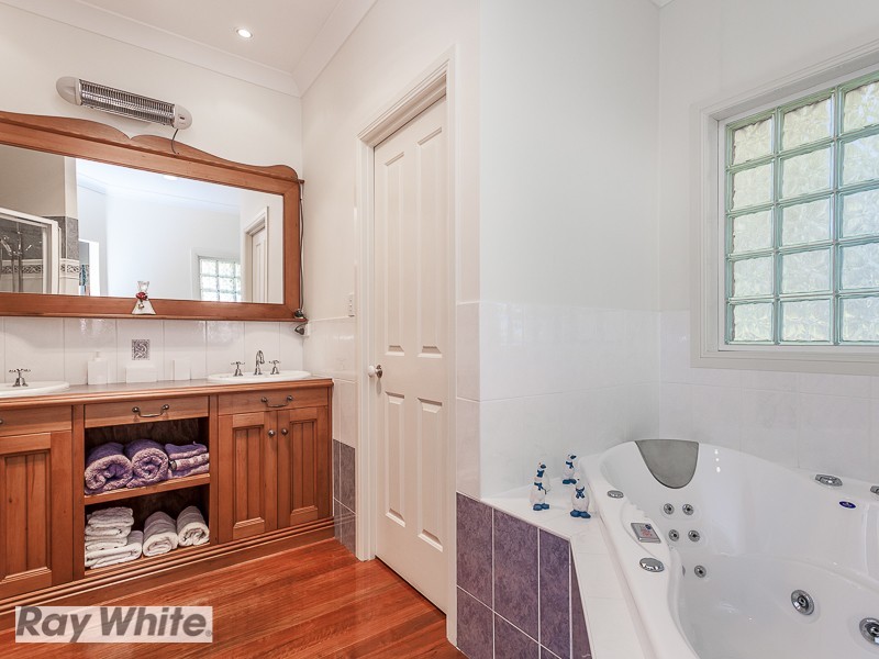 9 Dunn Court, Bunya QLD 4055