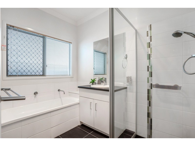 16 Ainslie Street, Alderley QLD 4051