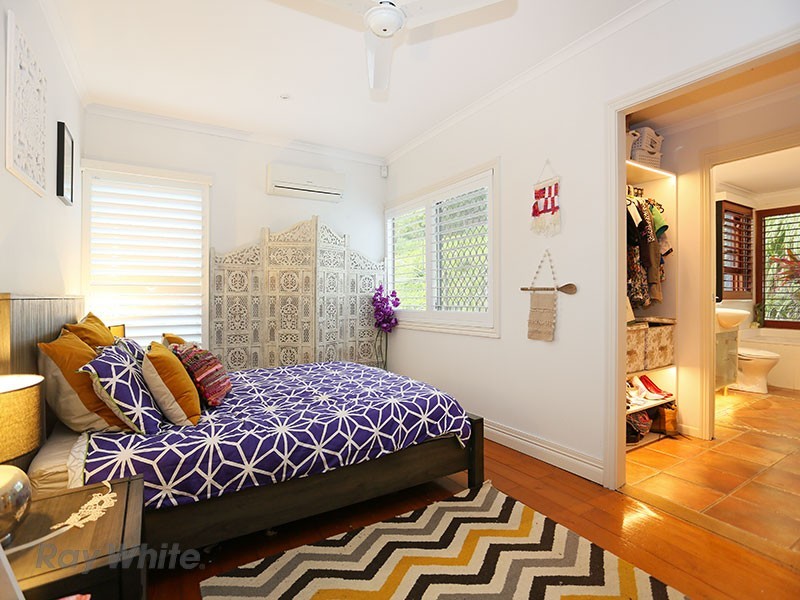 41 Lansdowne Street, Newmarket QLD 4051