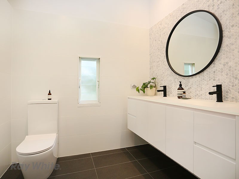 35 Nicholas Street, Windsor QLD 4030