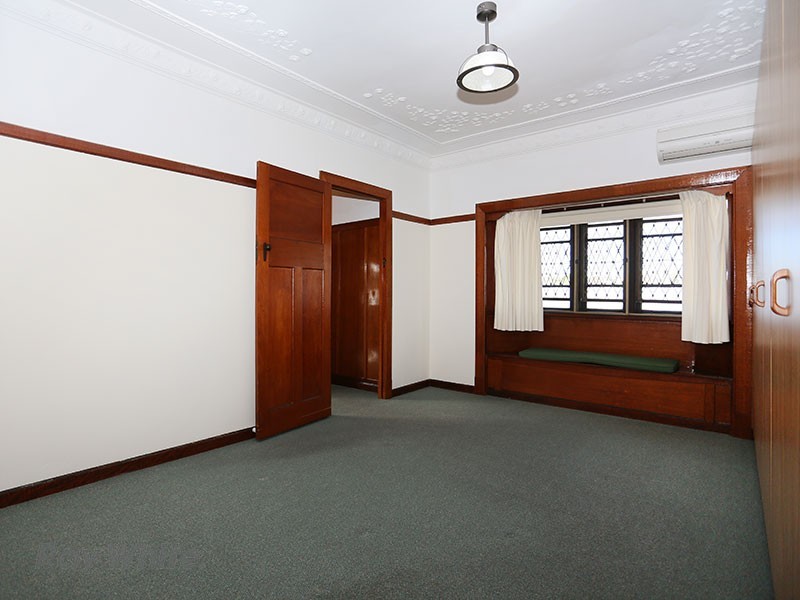 28 Clifford Street, Stafford QLD 4053