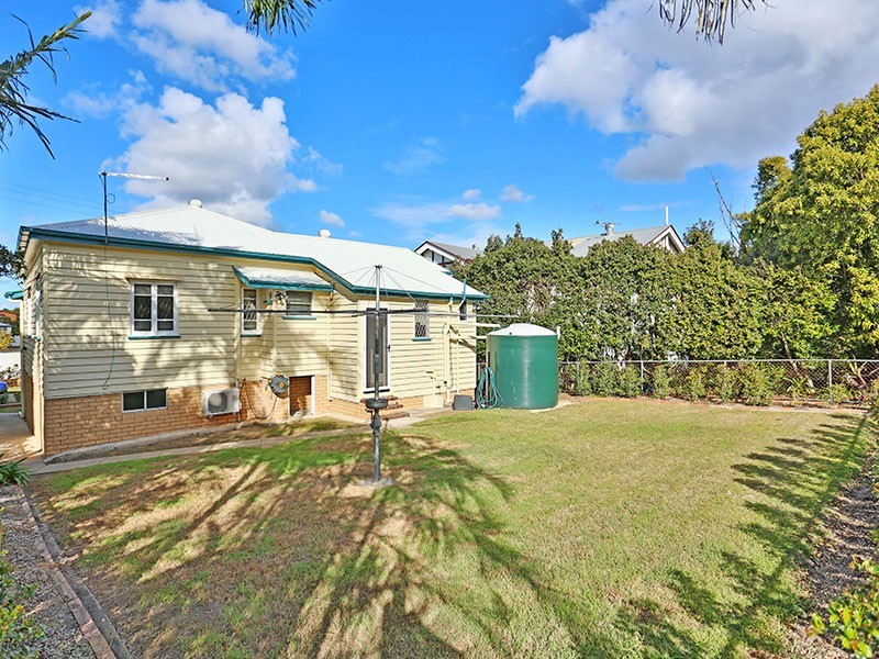 28 Clifford Street, Stafford QLD 4053