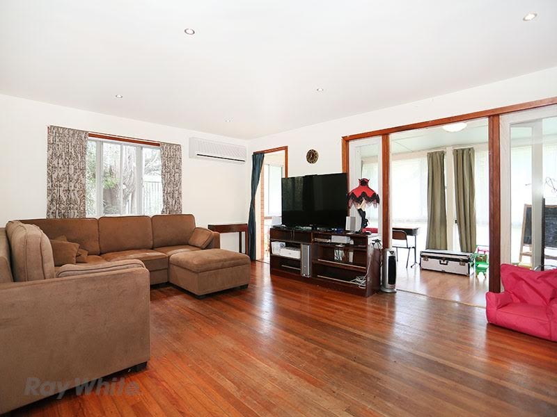 20 Rutherford Street, Stafford Heights QLD 4053