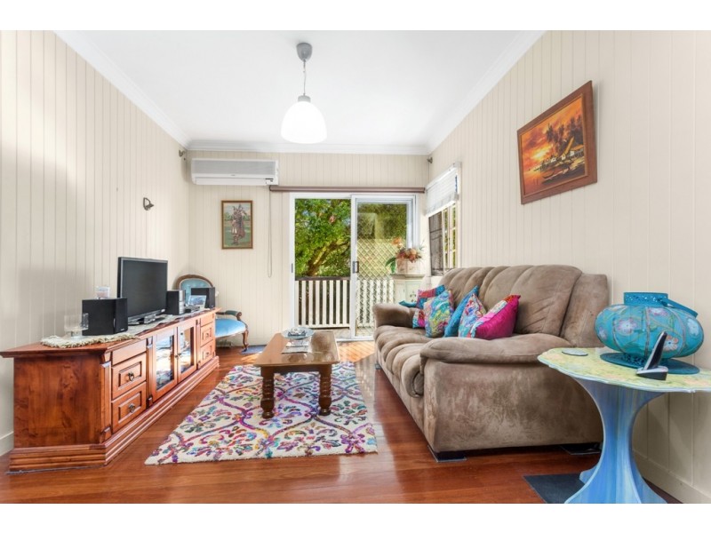 76 Hamilton Road (Driveway off Ennor Street), Wavell Heights QLD 4012