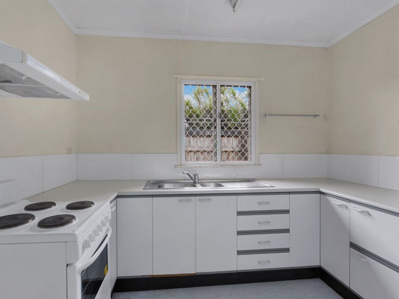 12 Agincourt Street, Grange QLD 4051