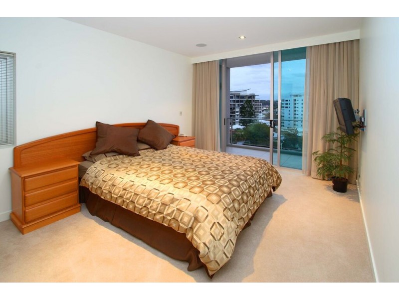 32/205 Coronation Drive, Milton QLD 4064
