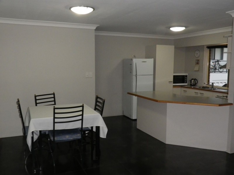 3/10 Rhodes Street, Stafford QLD 4053