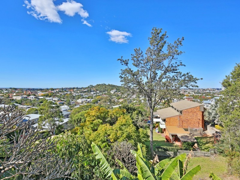 32 Watson Street, Newmarket QLD 4051