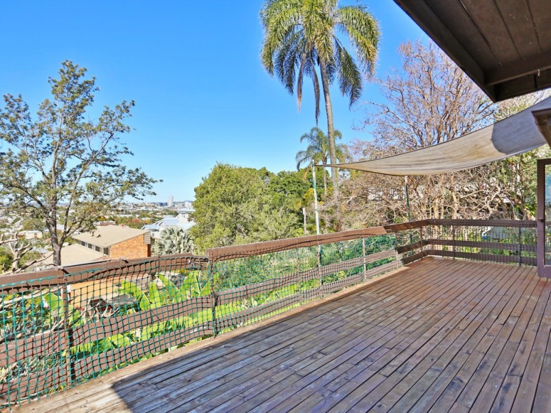 32 Watson Street, Newmarket QLD 4051