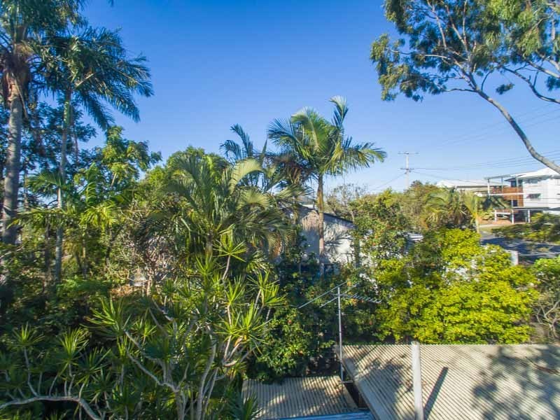 6 Neal Street, Brighton QLD 4017