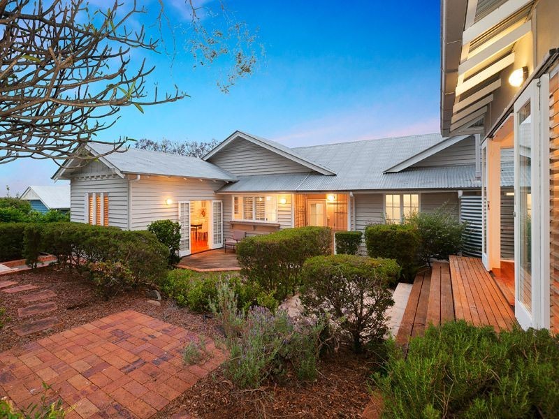 11 Watson Street, Newmarket QLD 4051