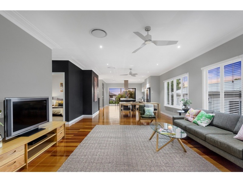 21 Ferguson Road, Wavell Heights QLD 4012