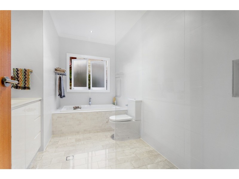 21 Ferguson Road, Wavell Heights QLD 4012