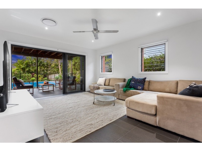 21 Ferguson Road, Wavell Heights QLD 4012