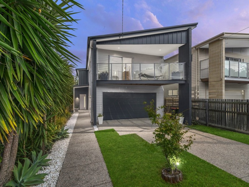 10 Bank Street, Windsor QLD 4030