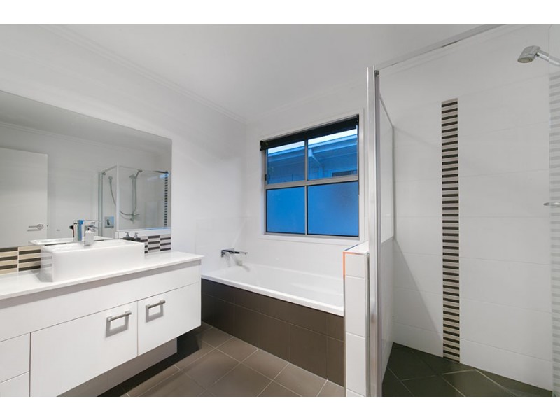 26 Ure Street, Hendra QLD 4011