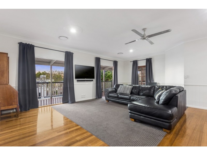 6 Daniel Place, Newmarket QLD 4051