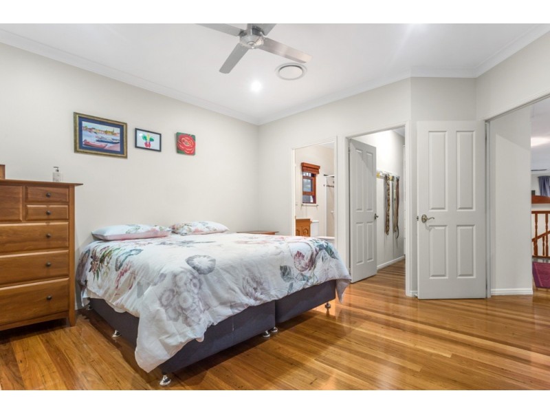 6 Daniel Place, Newmarket QLD 4051