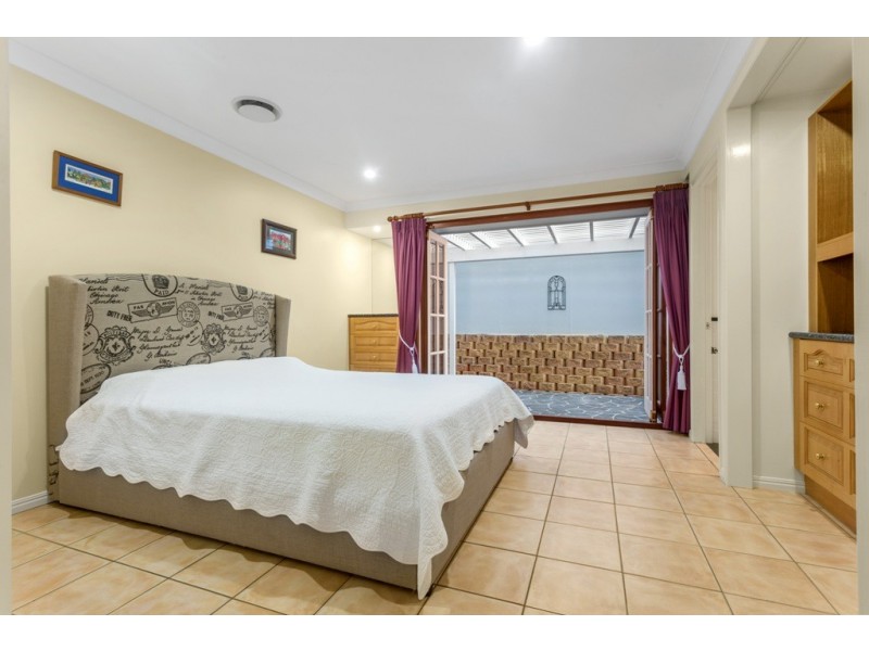 6 Daniel Place, Newmarket QLD 4051