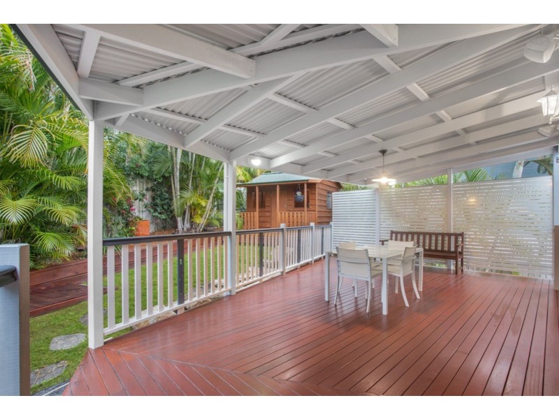 6 Daniel Place, Newmarket QLD 4051