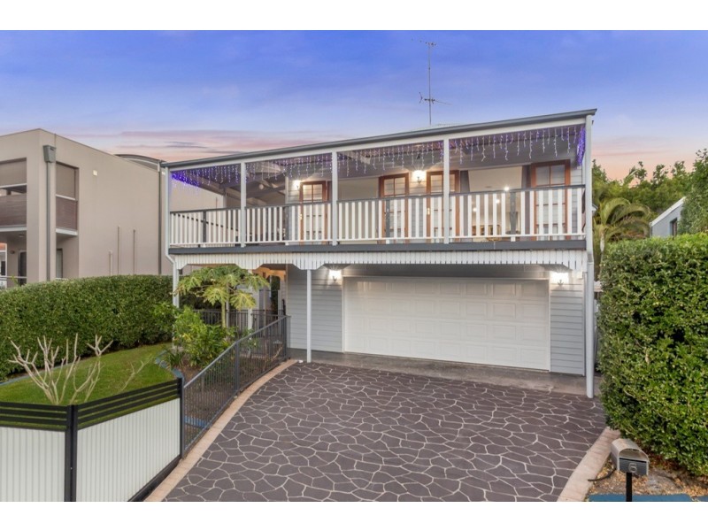 6 Daniel Place, Newmarket QLD 4051