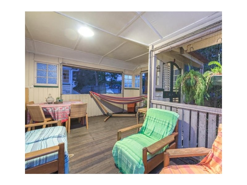 2 Ashgrove Crescent, Ashgrove QLD 4060