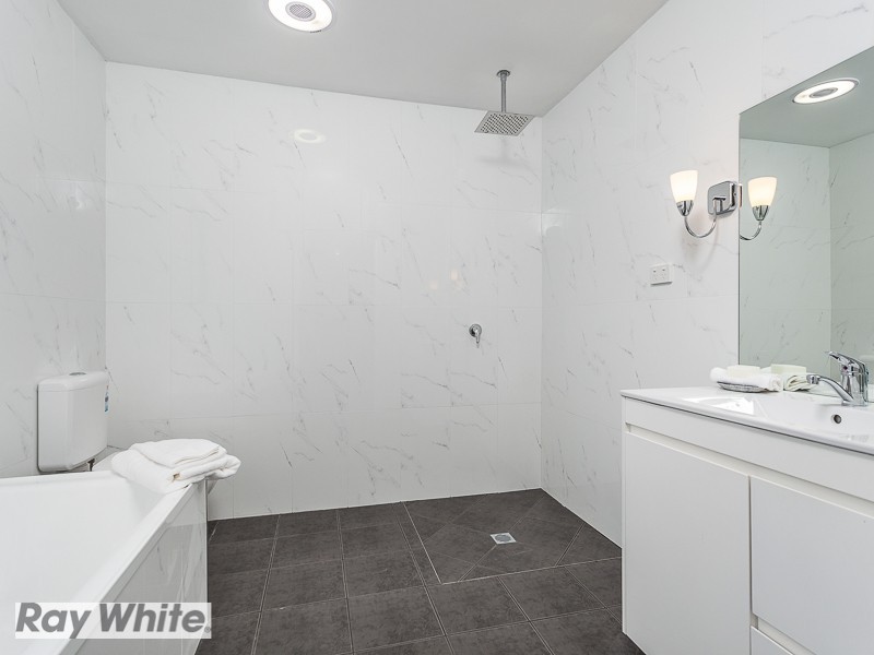 3 Baronia Court, Everton Hills QLD 4053