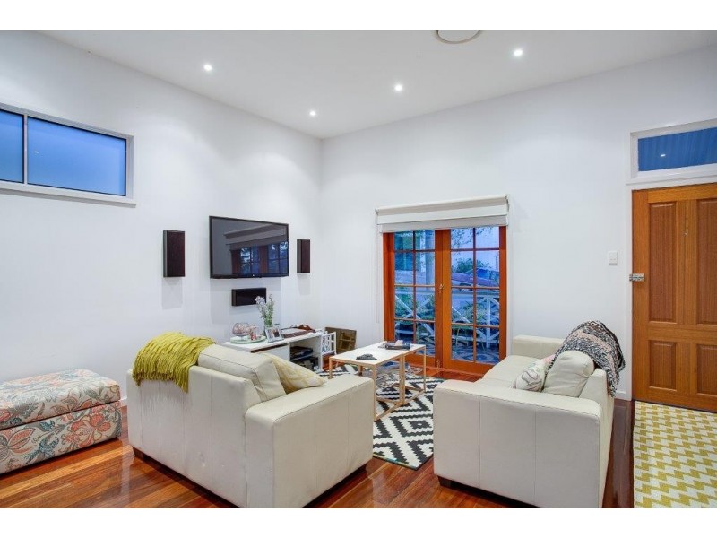 16 Heaslop Street, Woolloongabba QLD 4102
