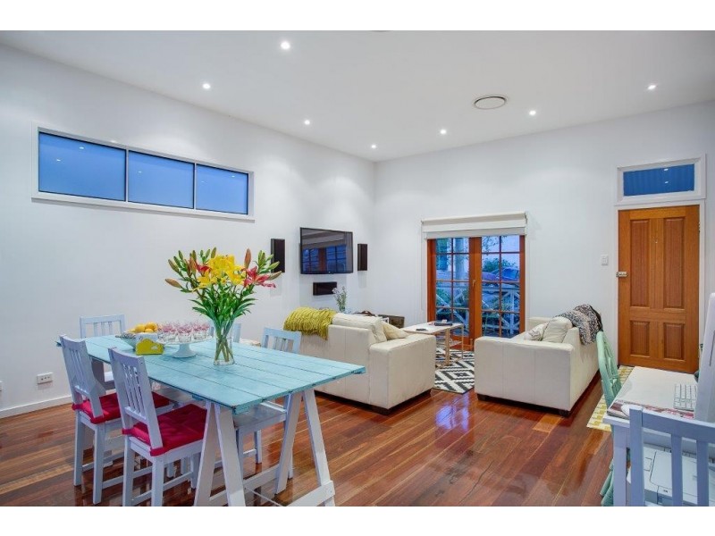 16 Heaslop Street, Woolloongabba QLD 4102