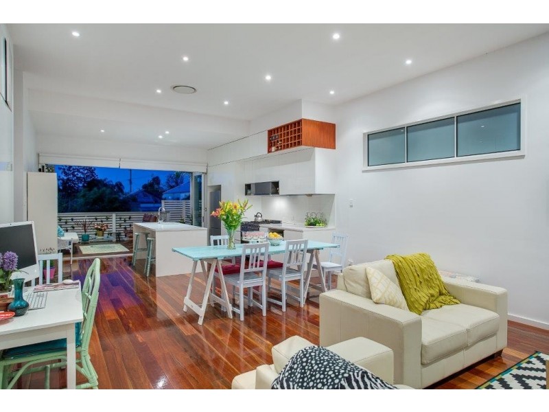 16 Heaslop Street, Woolloongabba QLD 4102
