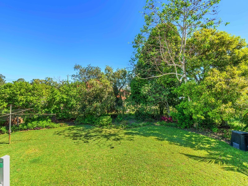 4 Handcroft Street, Wavell Heights QLD 4012