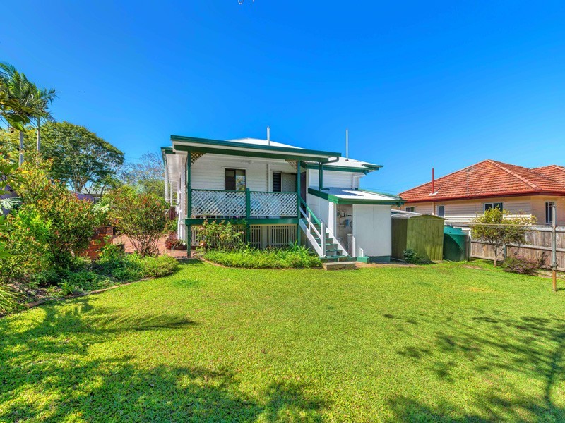 4 Handcroft Street, Wavell Heights QLD 4012