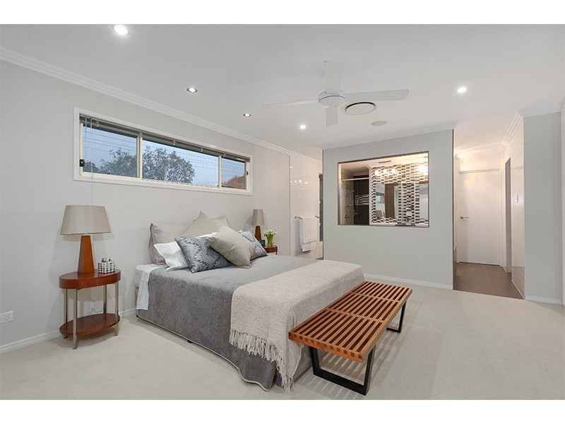 47 Hamilton Avenue, Hendra QLD 4011