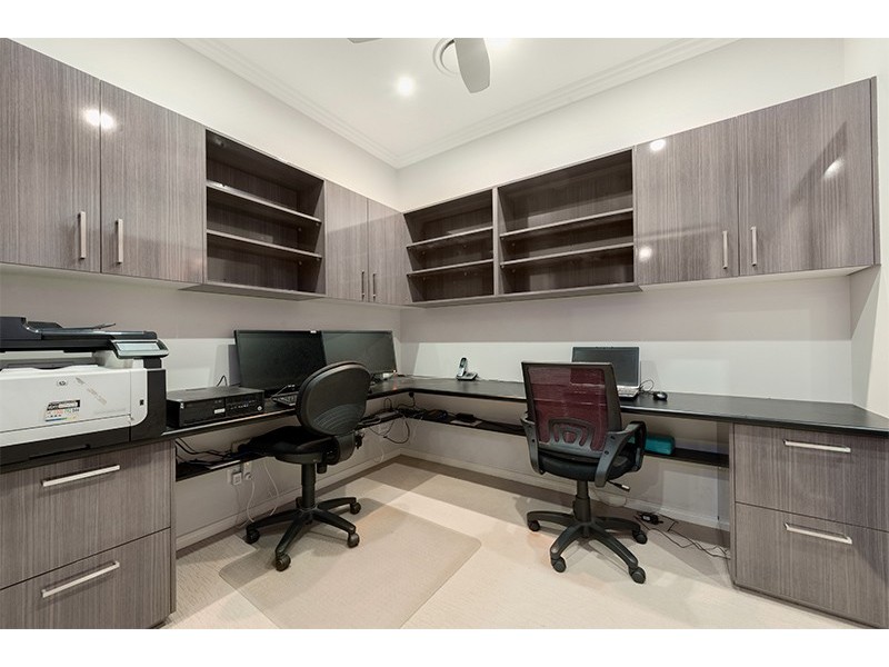 47 Hamilton Avenue, Hendra QLD 4011