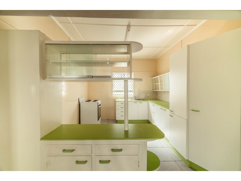 27 Tathra Street, Stafford QLD 4053